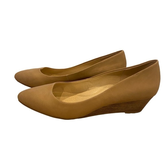 CL Laundry Women's size 10M Alyce Pump - Picture 3 of 13